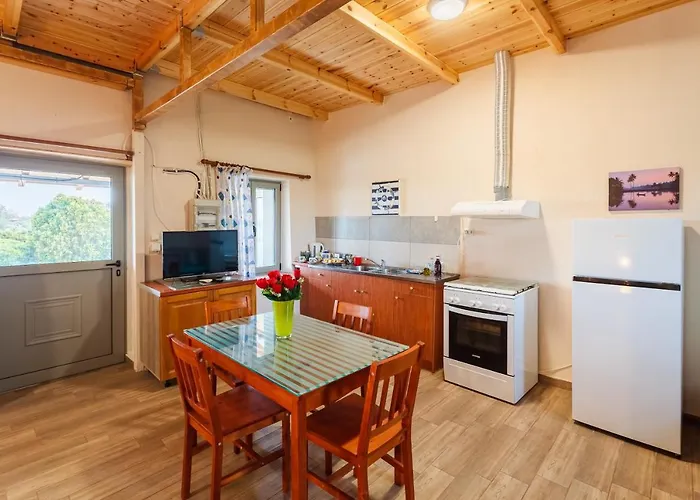 Makarounis Athanasios Traditional *