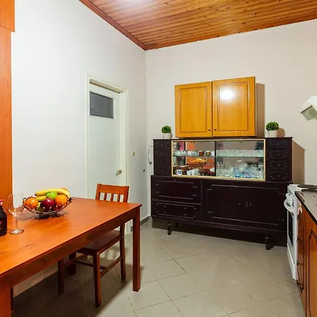Makarounis Athanasios Traditional Apartment