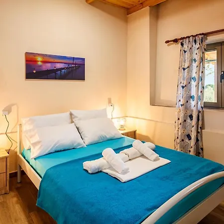 아파트 Makarounis Athanasios Traditional Petalídhion