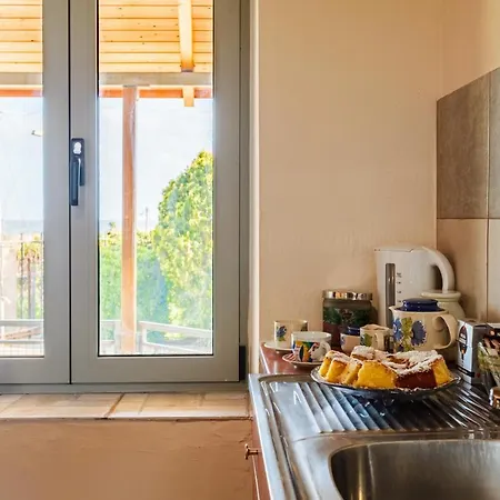 Makarounis Athanasios Traditional Appartement *