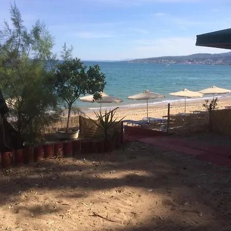 아파트 Makarounis Athanasios Traditional Petalídhion