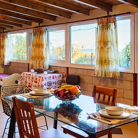 Makarounis Athanasios Traditional דירה *