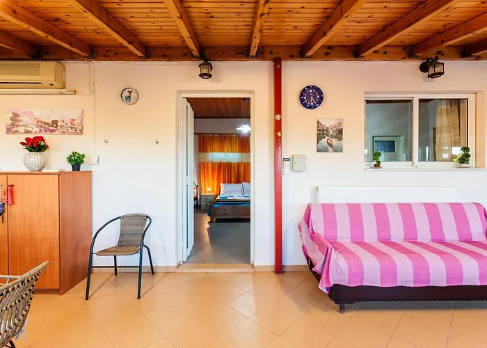 Makarounis Athanasios Traditional Апартаменты Петалидион