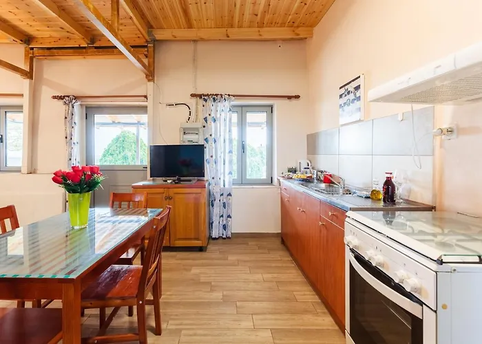 Makarounis Athanasios Traditional Апартаменты *