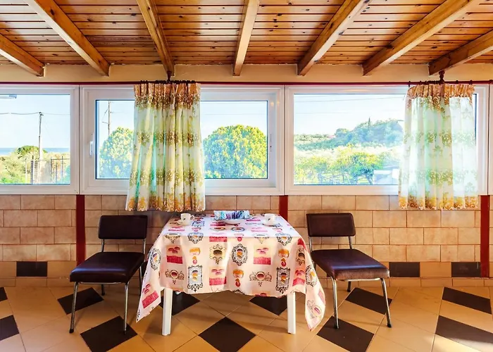 Makarounis Athanasios Traditional *