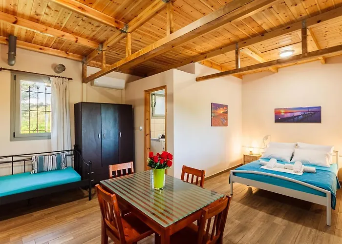 Makarounis Athanasios Traditional Апартаменты *