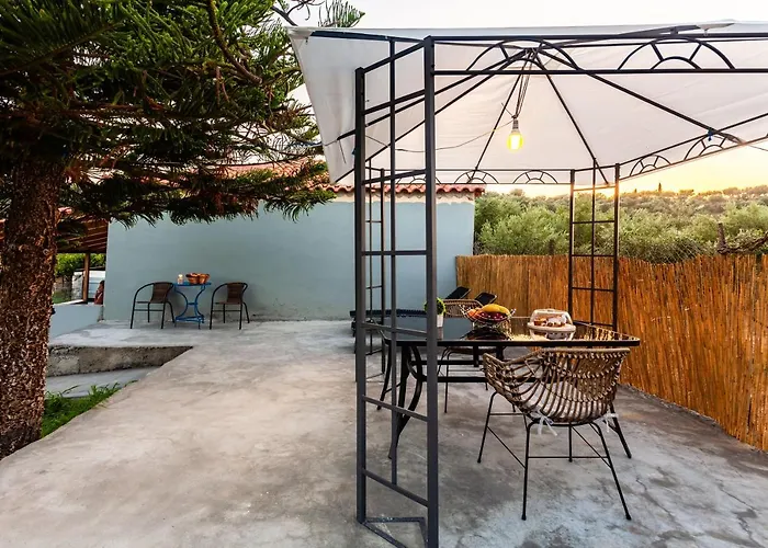 Makarounis Athanasios Traditional *